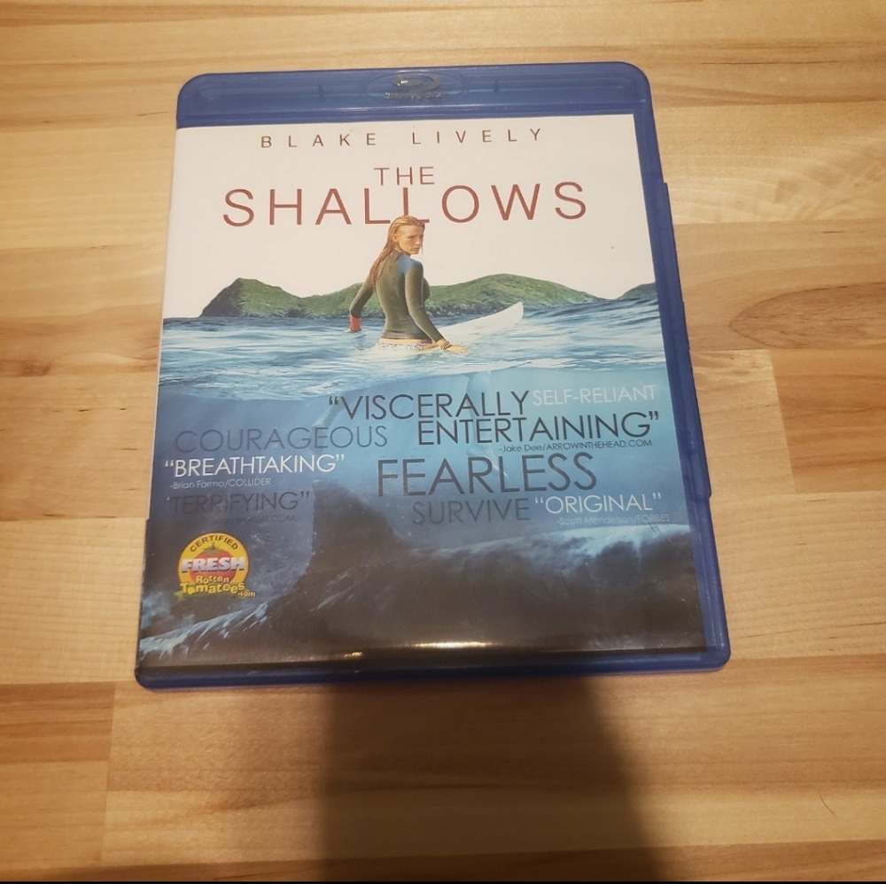 The Shallows Blu-ray Movie (Blake Lively, Óscar Jaenada, Angelo)
